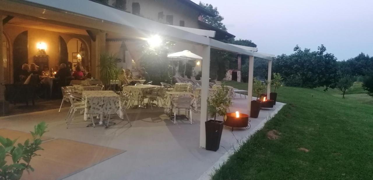 Hotel Antica Cascina Del Medico à Muzzano Extérieur photo